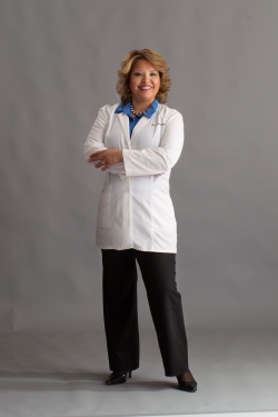 Dr-Francisca-Mojica-Full-La-Amistad-Dental-Practice-San-Jose
